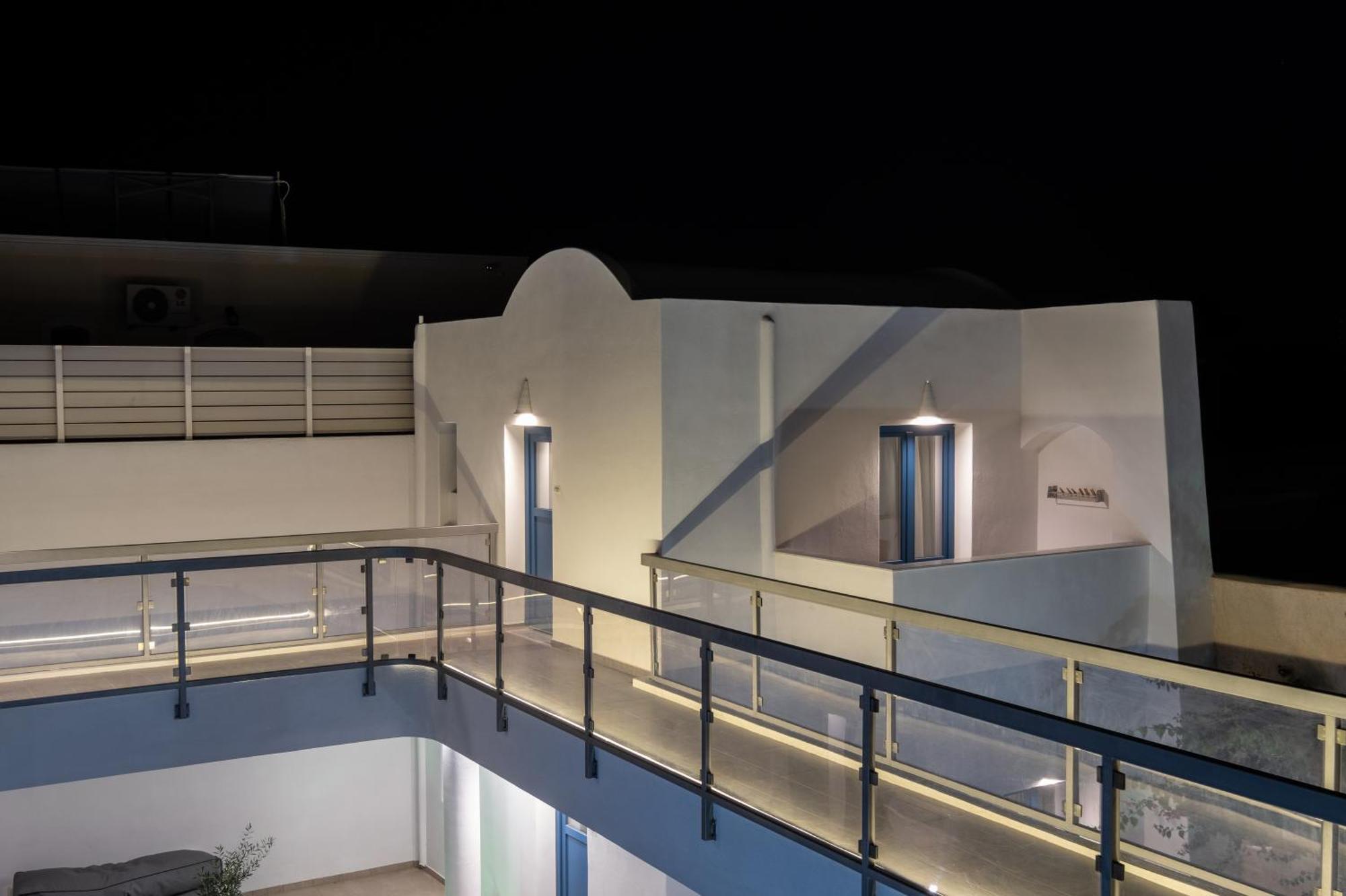 Aparthotel Tristhenia Perissa  Exterior foto